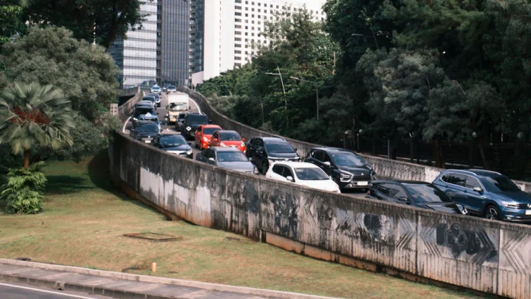 Havering demands partial Gallows Corner opening to end gridlock