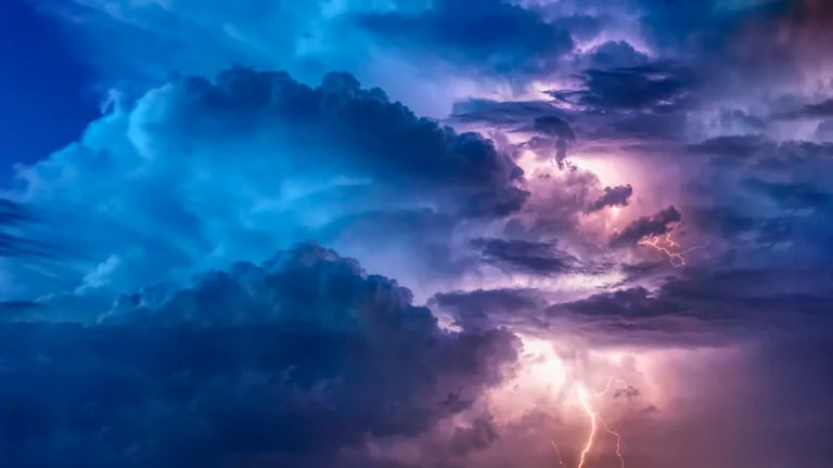 UK Lightning Warnings: What Readers Should Check Now