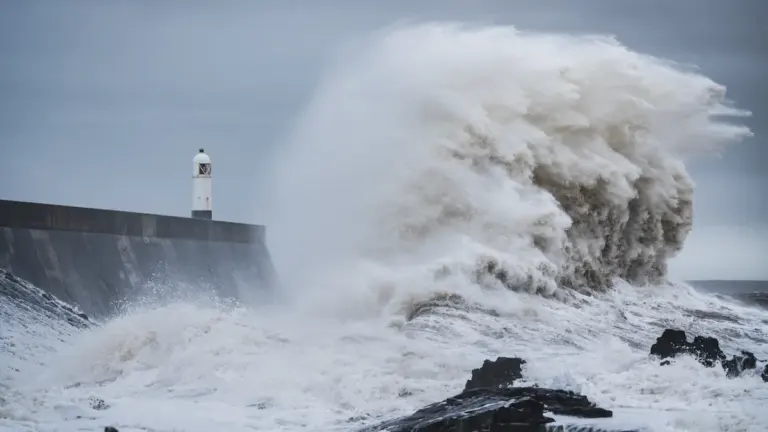 Met Office amber warning risk before Monday morning